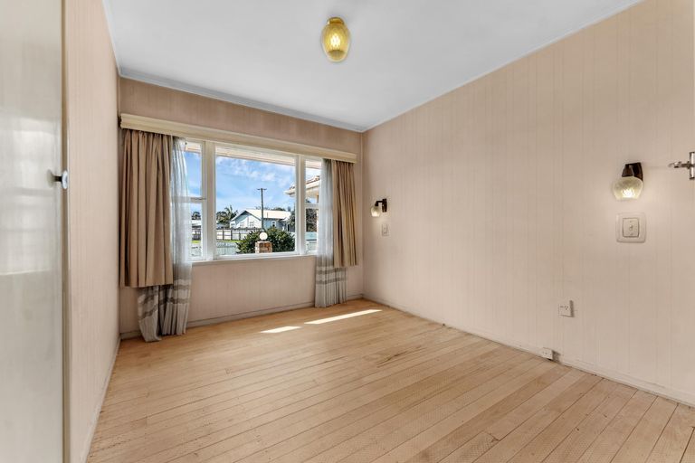 Photo of property in 1/10 Grove Road, Papakura, 2110