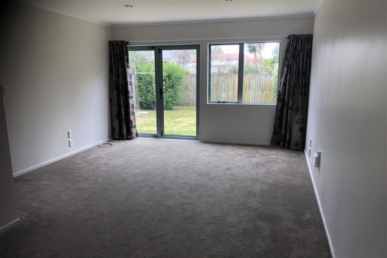 Photo of property in 1 Kona Crescent, Henderson, Auckland, 0610