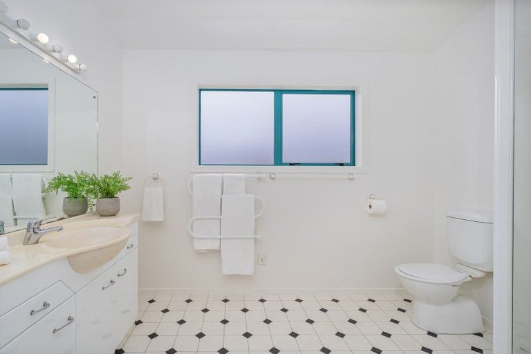 Photo of property in 10 Protea Crescent, Whitianga, 3510