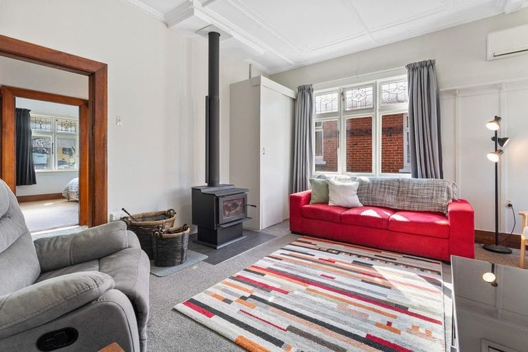 Photo of property in 265 Macandrew Road, Forbury, Dunedin, 9012
