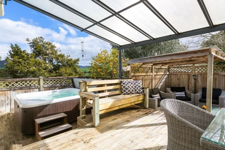 Photo of property in 550 Kaipara Flats Road, Dome Forest, Warkworth, 0981