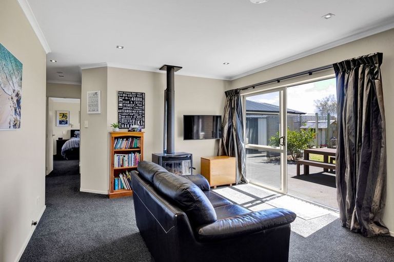 Photo of property in 69c Karamea Street, Whalers Gate, New Plymouth, 4310