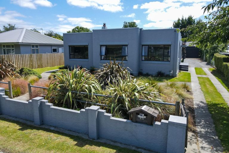 Photo of property in 25 Main Road, Pleasant Point, 7903