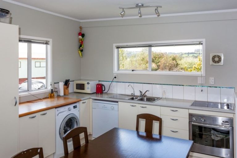 Photo of property in 15 Hicks Place, Cooks Beach, Whitianga, 3591