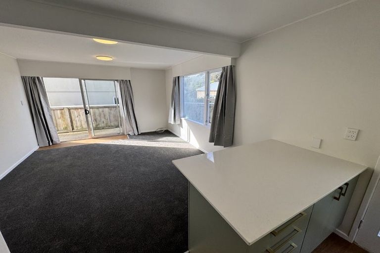Photo of property in 26 Middleton Road, Johnsonville, Wellington, 6037