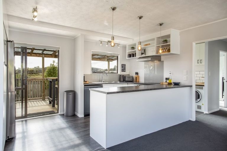 Photo of property in 2/204 Parkhurst Road, Parakai, 0830