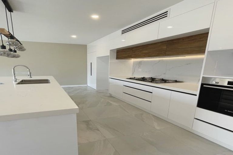 Photo of property in 23 Cirrus Way, Ranui, Auckland, 0612