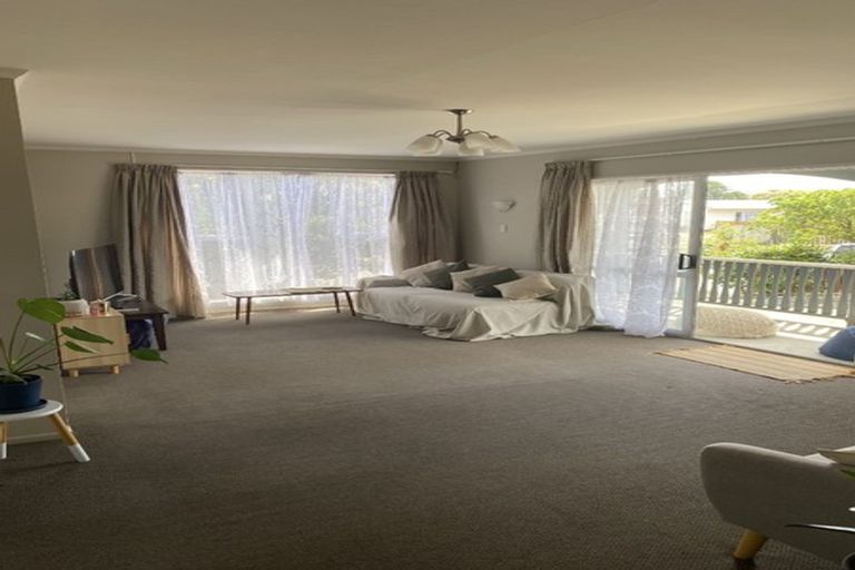 Photo of property in 22 Simcox Street, Otaki Beach, Otaki, 5512