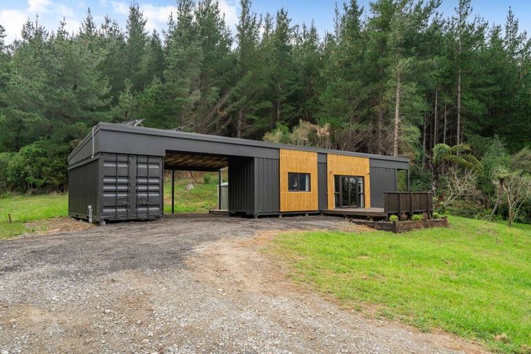 Photo of property in 90 Hoeke Road, Carrington, Carterton, 5791