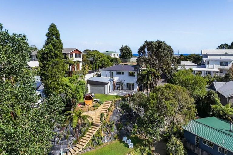 Photo of property in 17 Linda Street, Oakura, 4314