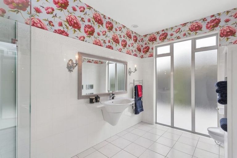 Photo of property in 8 Haddon Lane, Harewood, Christchurch, 8051