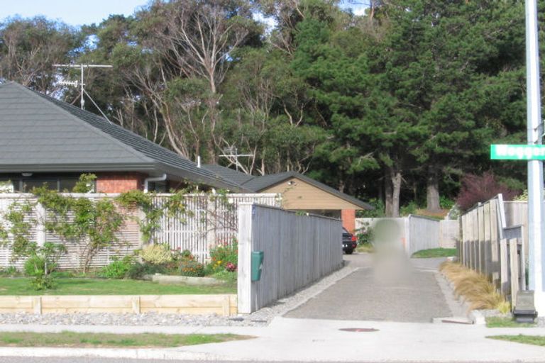 Photo of property in 124 Weggery Drive, Waikanae Beach, Waikanae, 5036