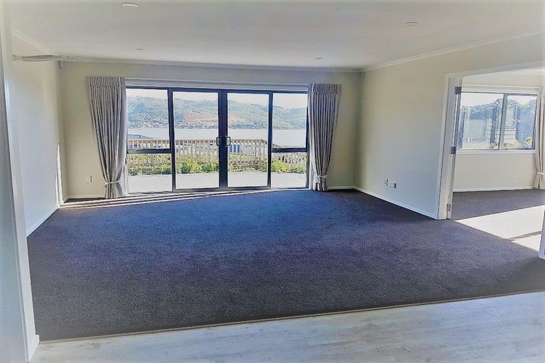 Photo of property in 2 Waitaria Terrace, Aotea, Porirua, 5024