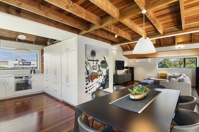 Photo of property in 17b Rangitoto Terrace, Milford, Auckland, 0620