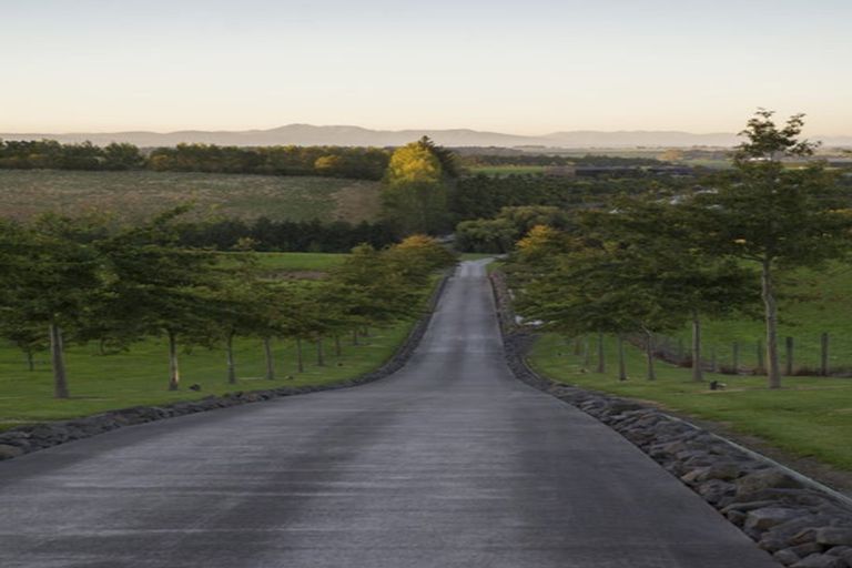 Photo of property in 234 Spur Road, Hadlow, Timaru, 7975