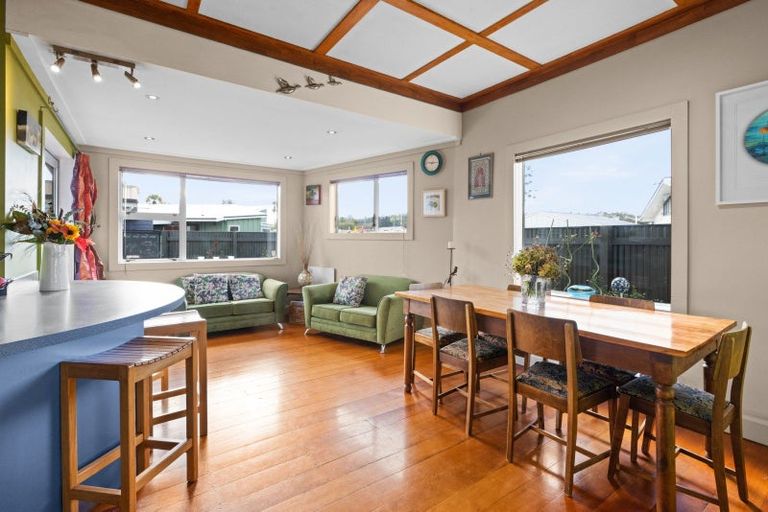 Photo of property in 17 Higgins Street, Marewa, Napier, 4110