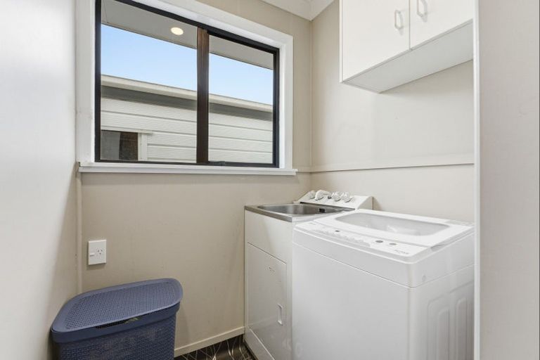 Photo of property in 114 Pahiatua Street, Hokowhitu, Palmerston North, 4410