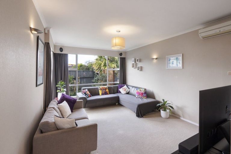 Photo of property in 21 Palliser Place, Milson, Palmerston North, 4414