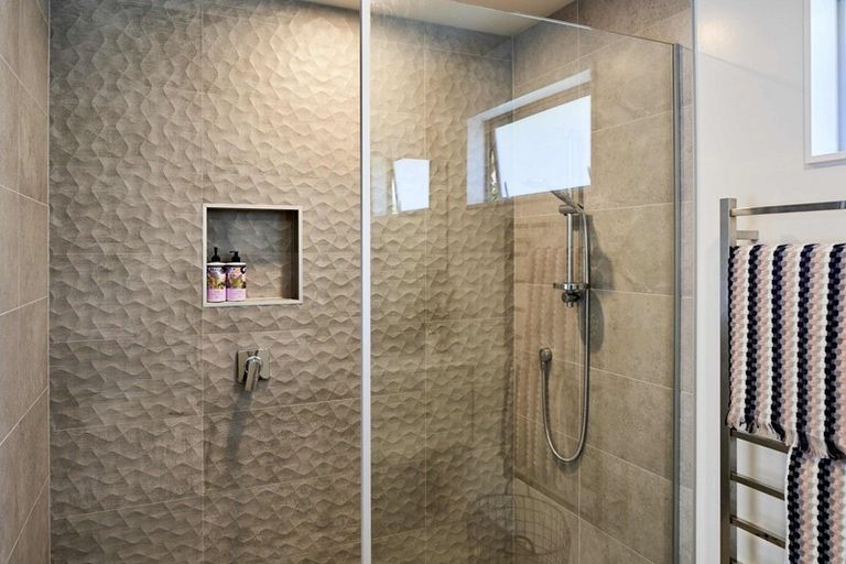 Photo of property in 12 Muri Road, Pukerua Bay, 5026