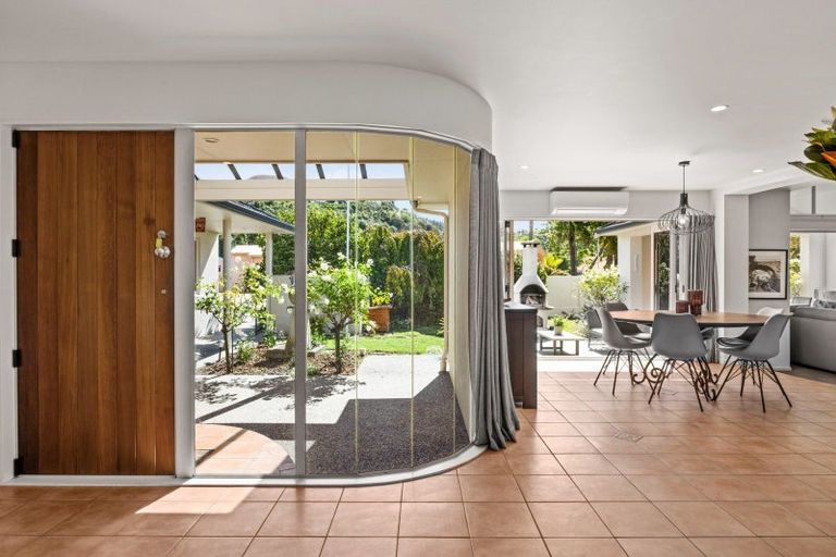 Photo of property in 21 Pukekura Place, Taradale, Napier, 4112