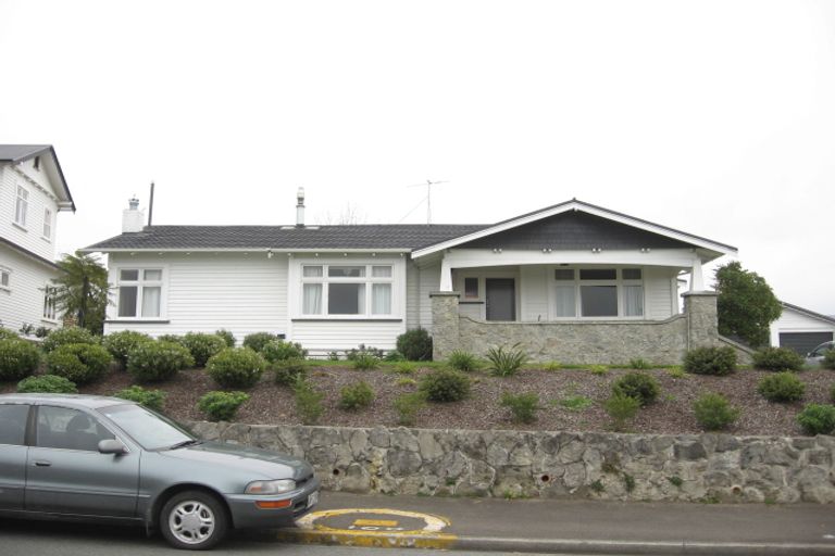Photo of property in 1 Ormond Road, Hospital Hill, Napier, 4110