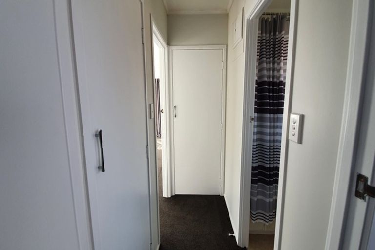 Photo of property in 1/242 Onewa Road, Birkenhead, Auckland, 0626