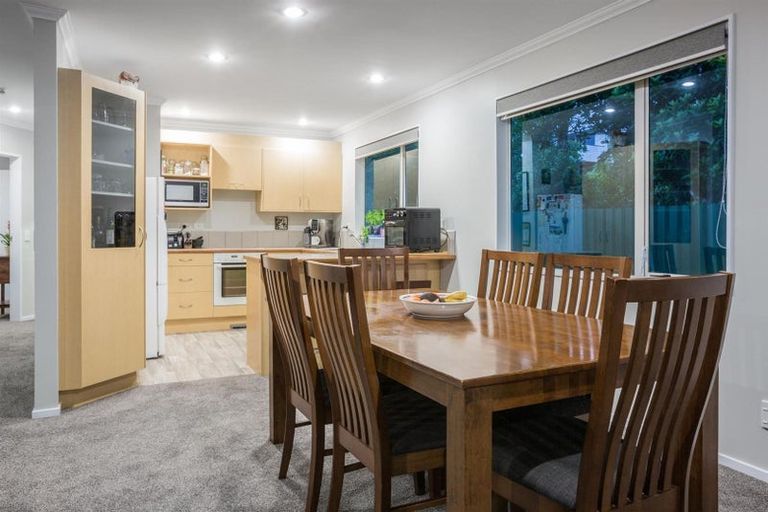 Photo of property in 13b Peterhouse Street, Tawa, Wellington, 5028
