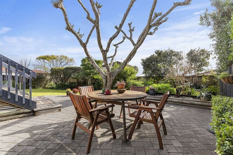 Photo of property in 41 Marendellas Drive, Bucklands Beach, Auckland, 2014