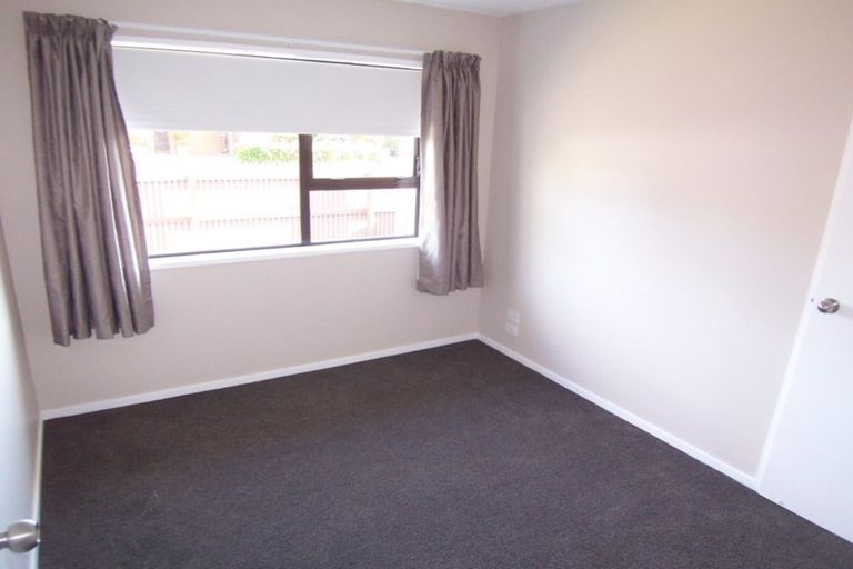 Photo of property in 1/10 Wadeley Road, Ilam, Christchurch, 8041