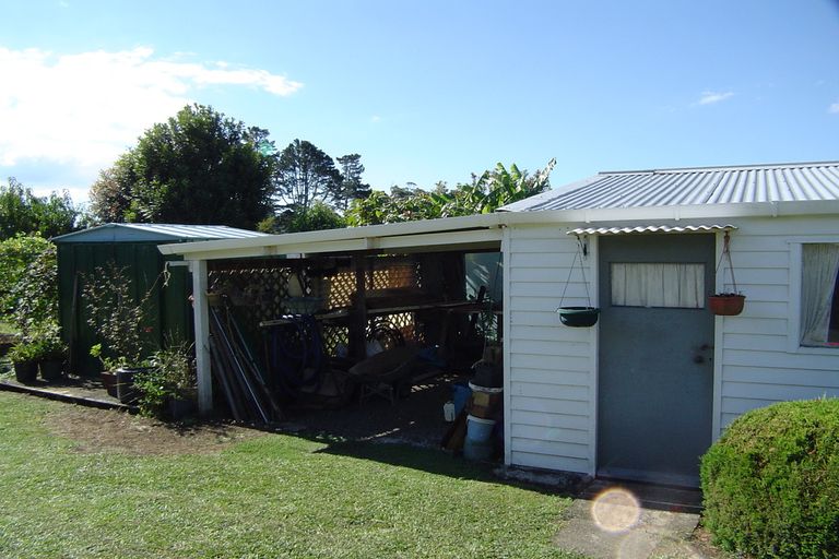 Photo of property in 96 Rangitane Loop Road, Kerikeri, 0294
