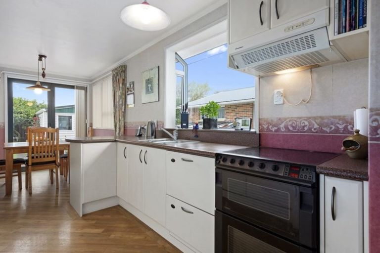 Photo of property in 4 Denver Grove, Totara Park, Upper Hutt, 5018