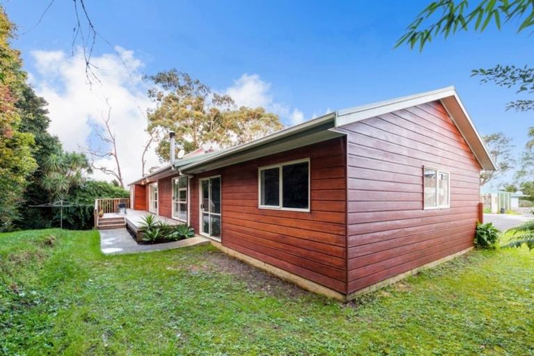 Photo of property in 13 Kinvig Place, Ranui, Auckland, 0612