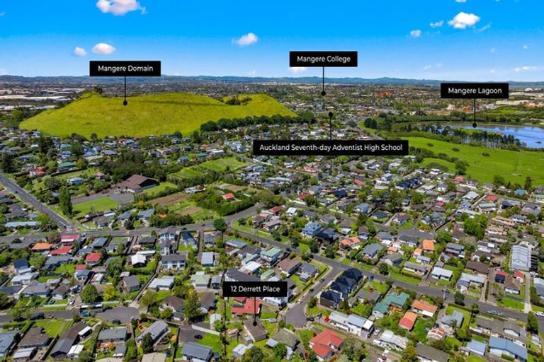 Photo of property in 12 Derrett Place, Mangere Bridge, Auckland, 2022