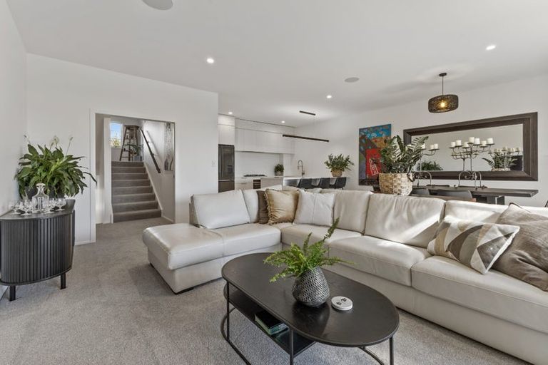 Photo of property in 250c Courtenay Street, Strandon, New Plymouth, 4312