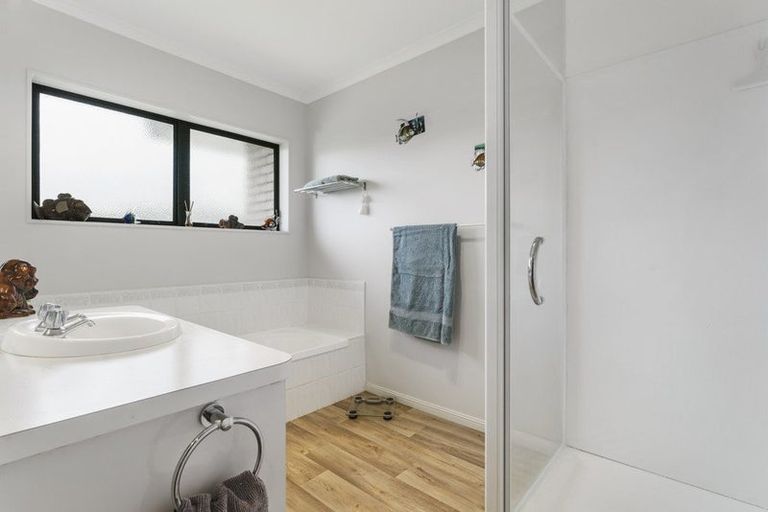 Photo of property in 40 Ocean Crest, Papamoa Beach, Papamoa, 3118