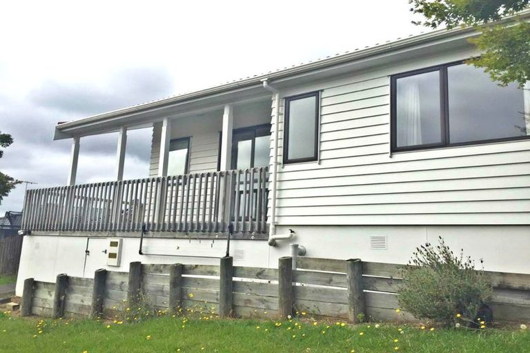 Photo of property in 10 Tern Place, Unsworth Heights, Auckland, 0632