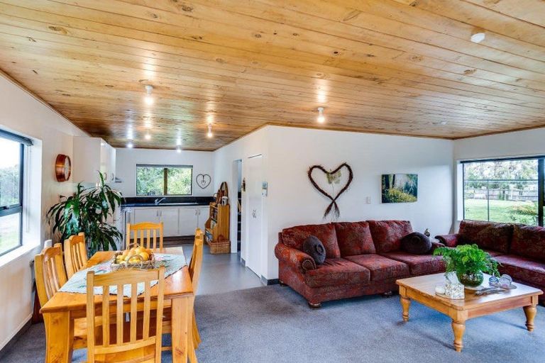 Photo of property in 55 Watchman Road, Westshore, Napier, 4110