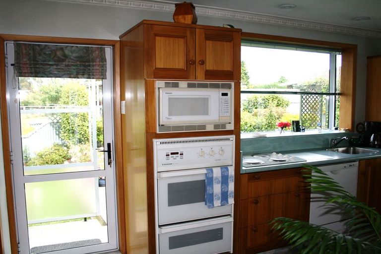 Photo of property in 15 Holmes Street, Holmes Hill, Oamaru, 9401