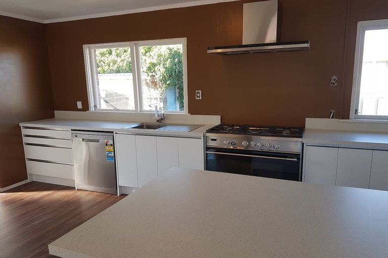 Photo of property in 267 Oxford Street, South Dunedin, Dunedin, 9012