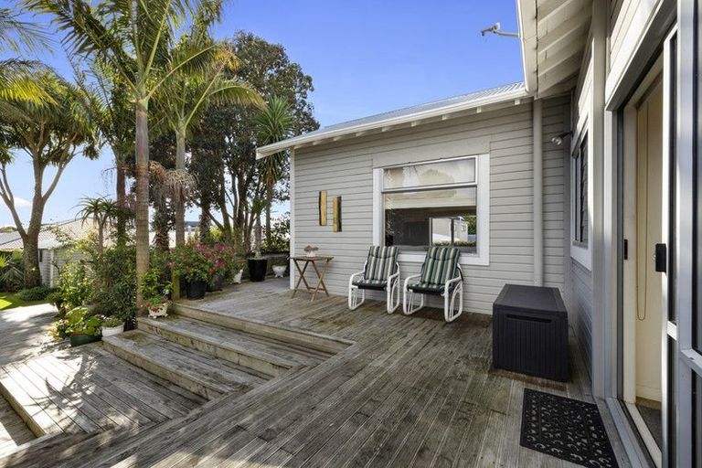 Photo of property in 249 Courtenay Street, Strandon, New Plymouth, 4312