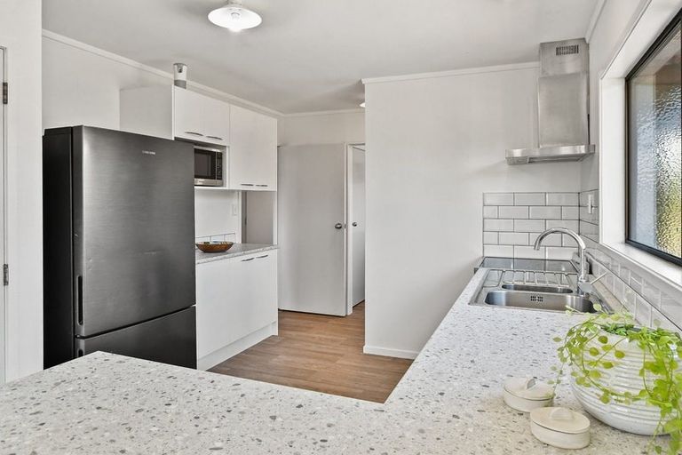 Photo of property in 23 Lane Road, Weymouth, Auckland, 2103
