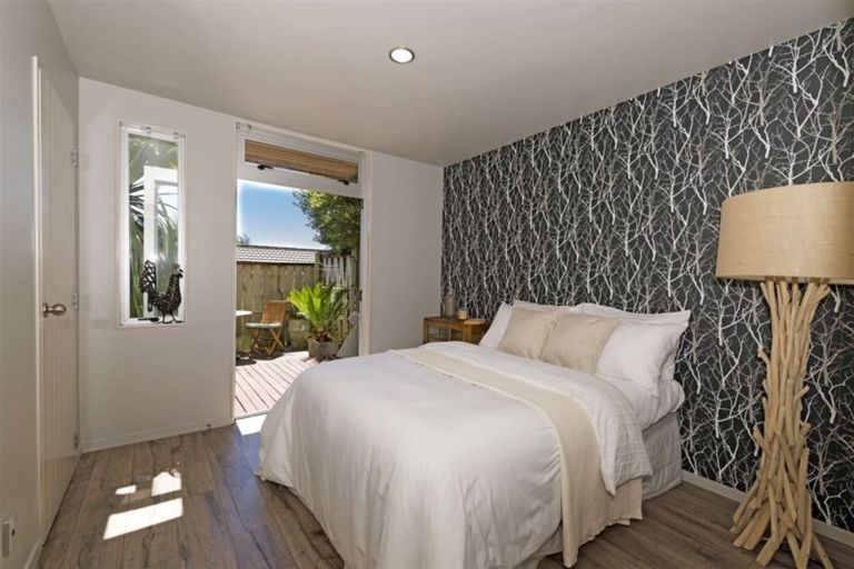 Photo of property in 54 Albionvale Road, Glen Eden, Auckland, 0602