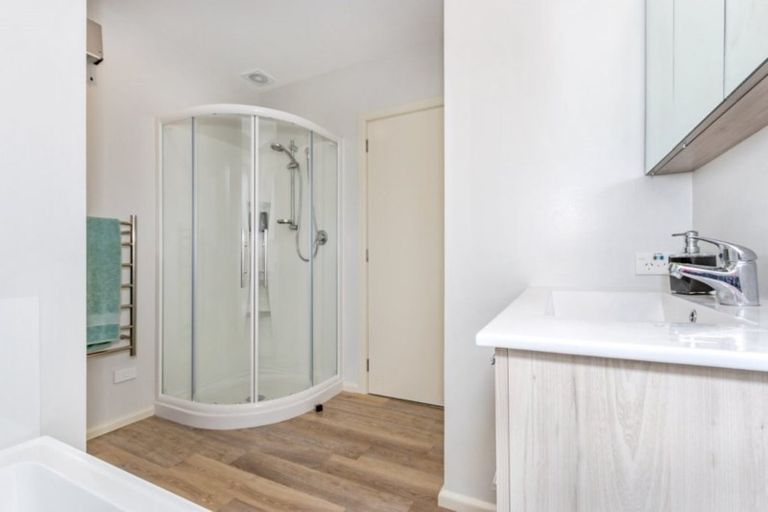 Photo of property in 132 Effingham Street, North New Brighton, Christchurch, 8083