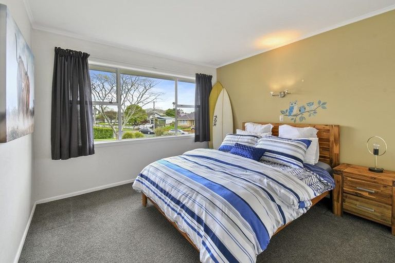 Photo of property in 15 Rembrandt Place, Opaheke, Papakura, 2113