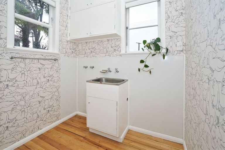 Photo of property in 6 Casey Avenue, Fairfield, Hamilton, 3214