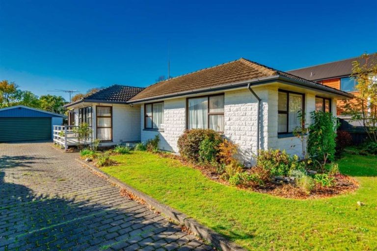 Photo of property in 37 Woodlands Place, Aranui, Christchurch, 8061
