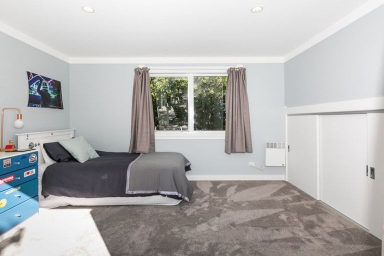 Photo of property in 8 Emerald Hill, Havelock North, 4130