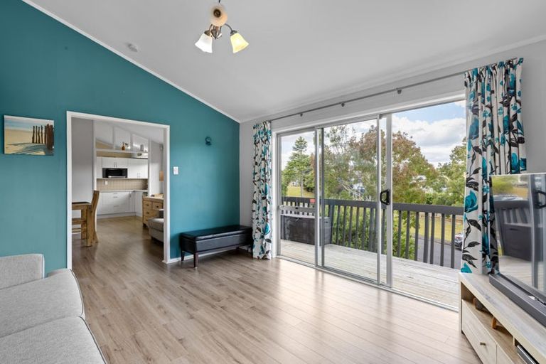 Photo of property in 6 Hatfield Heights, Hatfields Beach, Orewa, 0931