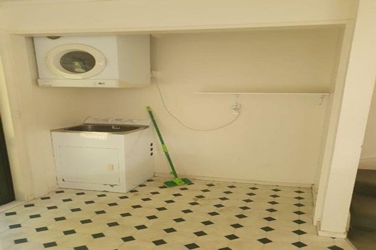 Photo of property in 16a Parsons Glen, Karori, Wellington, 6012