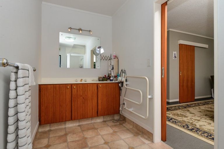 Photo of property in 28 Cooper Place, Chedworth, Hamilton, 3210